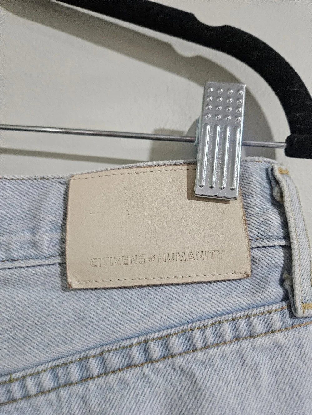 Citizens Of Humanity Pleated Baggy Jean Short Size 30